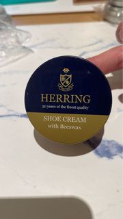 Herring shoe cream with Beewax. Brand new.