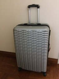 24 吋行李箱