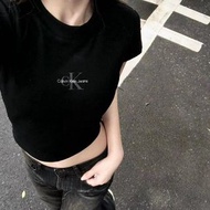 Calvin Klein jennie同款新款短上衣 黑 雙logo 正肩短T CK短袖