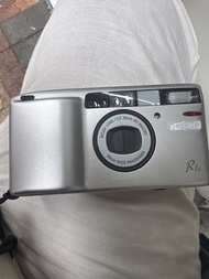 Ricoh R1s 35mm Film Camera