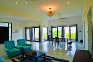 Vila m² dengan 4 bilik tidur dan 4 bilik mandi peribadi di Navalur (ECR Beach house 4bhk Natureclif