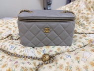 Chanel 金球長盒子
