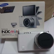 Samsung NX mini 自拍變焦相機-白