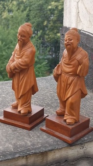 老黃楊木雕漁翁像，高16厘米   左邊一件390元，右邊的售出了，就是太高手的那