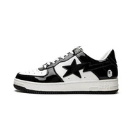 BAPE STA twisted รองเท้าผ้าใบแฟชั่นอินเทรนด์หนังสิทธิบัตรสีขาวและเขียว Ape-Man Shoes Head Low-Cut Fashion Trendy Sneakers Men Women Shoes Glossy