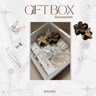 GIFT for Girlfriend, Friend, Friend | GIFT box Hampers | Gift Box Accessories | Graduation Anniversa
