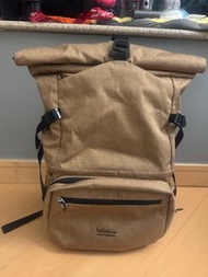 hellolulu 淺棕色 淺黃色捲蓋 背囊 背包  48H* 32W*17D 底層是相機袋