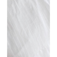 Darsy เสื้อขาว แต่งลูกไม้ ผ้าคอตตอนชึ้นลาย สำหรับใส่ไปคาเฟ่ ทะเล ใส่สบายไม่ร้อน (SKU.305)