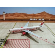 [Ready Stock] Rare Organic Phoenix 10474 Malaysia X Asian Airlines A330-300 9M-XAA now everyone can 