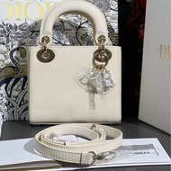 Dior 迪奧 三格白色蜥蜴皮金扣戴妃包，2022年購入