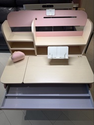 兒童工學書檯➕檯燈