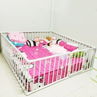 คอกกั้นเด็ก ครอบที่นอน 6ฟุต , 5ฟุต และ 3.5ฟุต มีจุกยึดพื้นให้