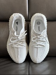 Adidas Yeezy Boost 350 V2 白色運動鞋