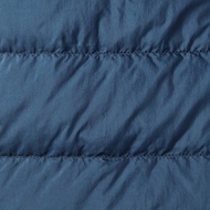 มูจิ เสื้อแจ็คเก็ตขนเป็ดน้ำหนักเบาพับเก็บได้ ผู้ชาย - MUJI Light Weight Pocket Down Jacket รุ่น AD0U