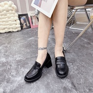 7 cm high square heel shoes