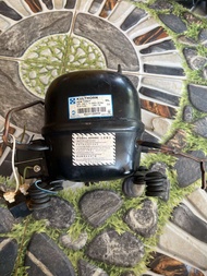 คอมเพรสเซอร์ตู้เย็นรุ่น2ประตู คอมทำงานปกติมือสองเหมาะสำหรับช่างนำไปเติมน้ำยาใหม่