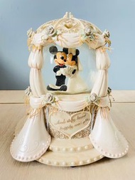 Disneyland Mickey & Minnie Wedding crystal ball music box 米奇米妮結婚巨型音樂水晶球音樂盒