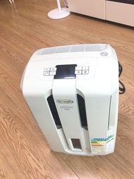 DeLonghi 25公升 抽濕機 ～ 大抽濕功能，但體積卻非常纖巧，具備乾衣功能，非常適合香港潮濕天氣使用的 Dehumidifier