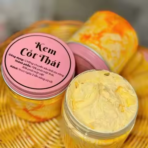 Kem Body Cốt Thái Rỉ Dầu Vàng Nắp Hồng 200gram Trắng Mịn Da , Chống Lão Hóa , Dưỡng ẩm Da