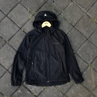 HITAM Second hand black aspen parachute jacket not arcteryx