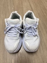 HOKA Bondi 慢跑鞋