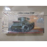 Mirage Hobby 1/72 Czolg Lekki 7TP tank
