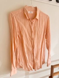 買到會偷笑～優衣庫Uniqlo法式特級亞麻柔橙色襯衫、S號，9.5成新