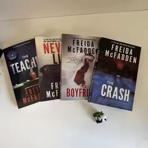 The Crash、 The Teacher、The Boyfriend、Never Lie By Freida McFadden Paperback Book in English