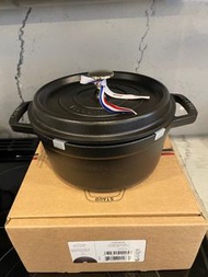 Staub 鑄鐵鍋 22cm 圓形
