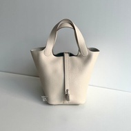 全新全配有購證🫰🏻 Hermès 愛馬仕 Picotin18 奶昔白銀釦
