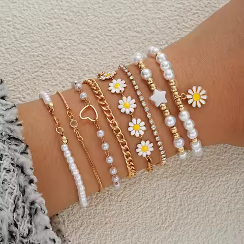 8pcs Vintage Daisy Flower Pendant Bracelet Set for Women Bohemian Beaded Enamel Star Heart Pearl Ban