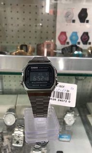 CASIO 卡西歐 簡約電子錶 方型 鋼帶 復古造型 IP電鍍 ( 煙燻灰 黑面) A168WGG-1B