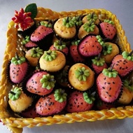 Bakul pastri buah-buahan