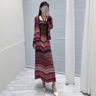 QMC8 Maje 2025 Spring/Summer Collection - Contrast Color Thin Sling Halterneck Long Dress & Knitted 