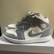 台灣公司貨 Nike Air Jordan 1 Mid 灰色奶油底 灰白 小Dior 尺寸女US8.5（25.5cm) aj1