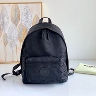 Burberry全新TB系列雙肩背包