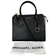 Michael Kors 35T0GWXS3L 斜背包/肩背包/手提包

Michael Kors 黑色