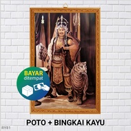Poster Poto + Bingkai Eyang Prabu Siliwangi UKURAN BESAR 30x45