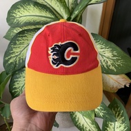 Topi Reebok x NHL "Calgary Flame" C Logo