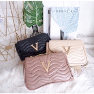 <Ready To Send Sling Bag Chain Girl / Girl Chain Bag / Women's Chain Bag / Elegant Bag / Cute Girl B