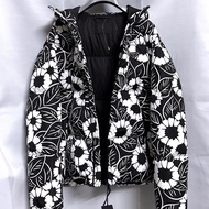 全新 Prada 羽絨外套