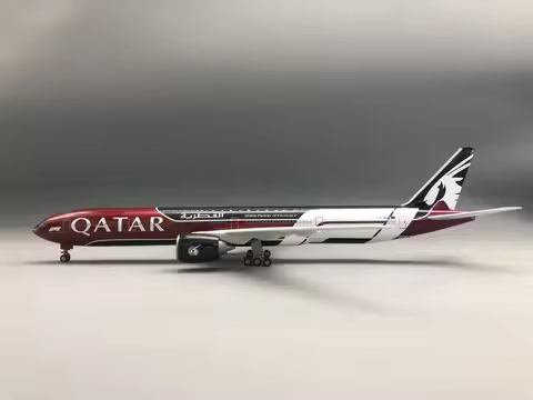 47cm Scale Aircraft B777-300 F1 Airways Model Planes Diecast Airplane With Lights And Wheels Aviatio