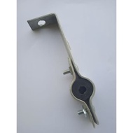 Thick L-shaped clamp + rubber bc lightning rod clamp/