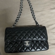 ［近全新］香奈兒Chanel classic flap bag CF25  CF中號 荔枝牛皮 黑銀牛