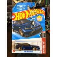 Hotwheels ford mustang gtd mustang 60 + keychain/keychain