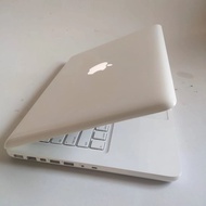Laptop Apple Macbook White 2.1 Bergaransi
