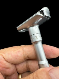 Adjustable Double Edge Safety Razor