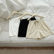 Zinnia/Soft shorts with big hem and charm 6658