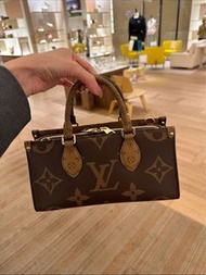 LV ONTHEGO EAST WEST Chain 手袋 棕色