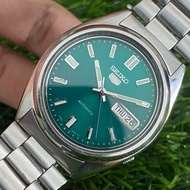 SEIKO 5 GREEN DIAL SNX447 DAY DATE AUTOMATIC 7s26-0480